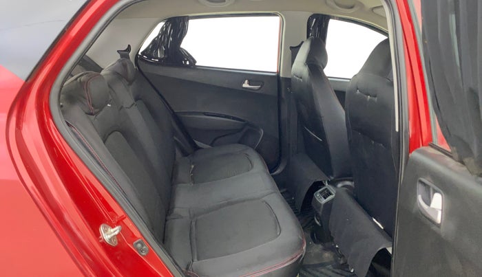 2018 Hyundai Grand i10 SPORTZ 1.2 KAPPA VTVT DUAL TONE, Petrol, Manual, 53,108 km, Right Side Rear Door Cabin