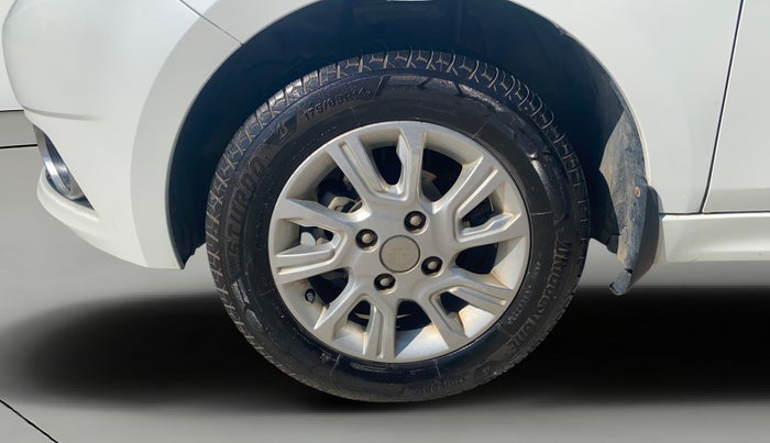 2017 Tata Tiago XZ PETROL, Petrol, Manual, 65,421 km, Left Front Wheel