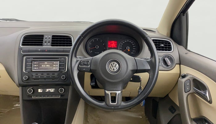 2013 Volkswagen Vento HIGHLINE 1.6 MPI, Petrol, Manual, 18,870 km, Steering Wheel Close Up
