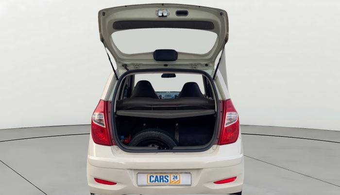 2014 Hyundai i10 SPORTZ 1.1, CNG, Manual, 85,284 km, Boot Door Open