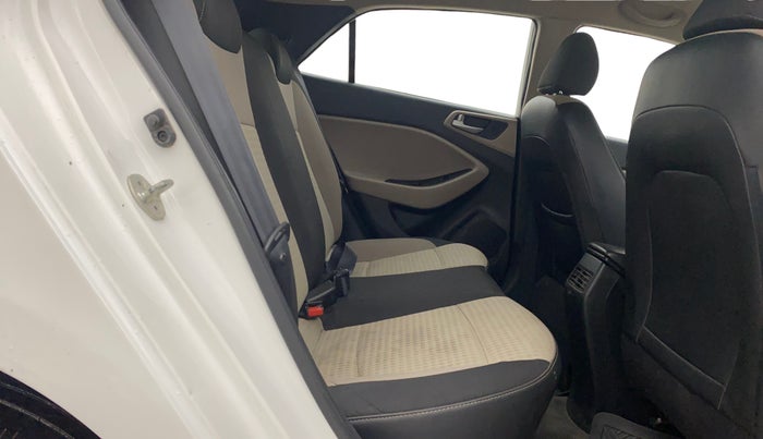 2019 Hyundai Elite i20 SPORTZ PLUS 1.2, Petrol, Manual, 42,360 km, Right Side Rear Door Cabin