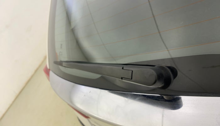 2022 Maruti Baleno ALPHA PETROL 1.2, Petrol, Manual, 38,088 km, Rear Wiper