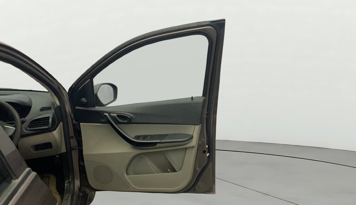 2017 Tata Tiago XM PETROL, Petrol, Manual, 79,649 km, RHS Front Door