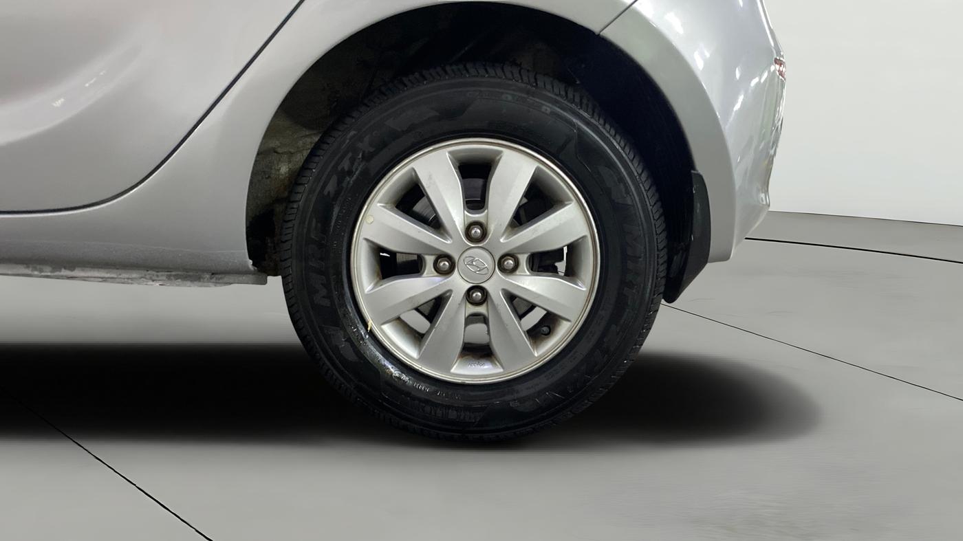 2013 Hyundai i20 SPORTZ 1.4 CRDI, Diesel, Manual, 89,974 km, Left Rear Wheel