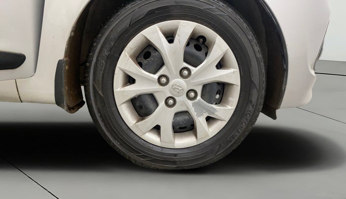 2015 Hyundai Grand i10 MAGNA 1.2 KAPPA VTVT, Petrol, Manual, 57,466 km, Right Front Wheel