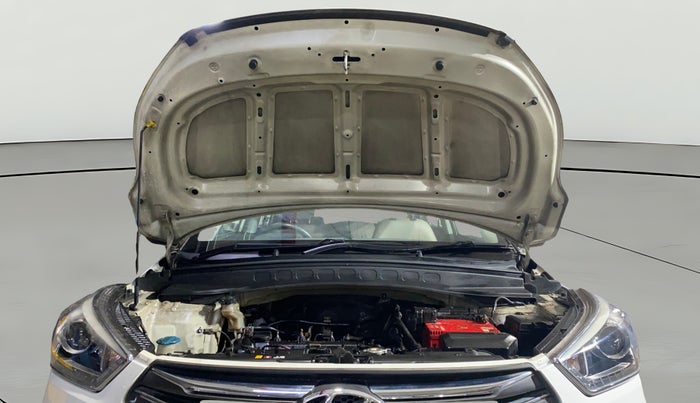 2017 Hyundai Creta SX PLUS 1.6 PETROL DUAL TONE, Petrol, Manual, 37,014 km, Open Bonet