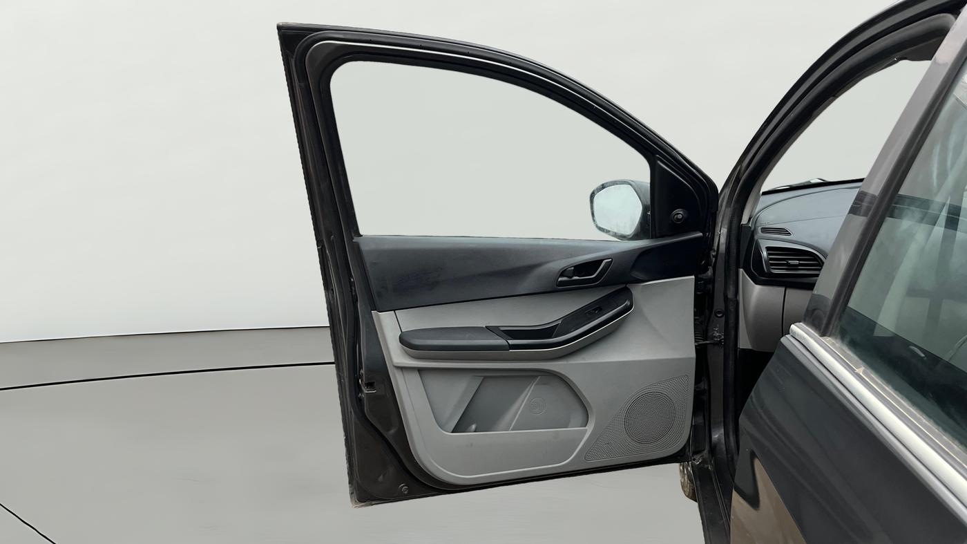 2023 Tata Tiago XM CNG, CNG, Manual, 48,700 km, LHS Front Door