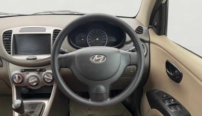 2016 Hyundai i10 MAGNA 1.1, Petrol, Manual, 39,842 km, Steering Wheel Close Up