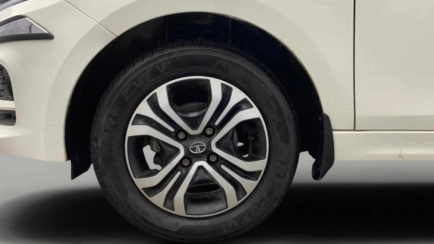 2023 Tata Tiago XT PETROL, Petrol, Manual, 26,861 km, Left Front Wheel