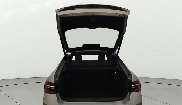 2021 Skoda Superb L&K 2.0 TSI AT, Petrol, Automatic, 43,942 km, Boot Door Open