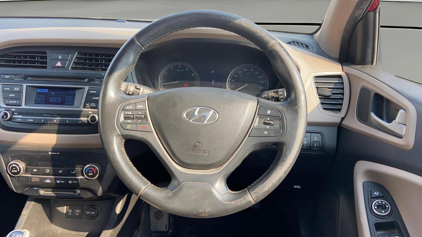 2015 Hyundai Elite i20 ASTA 1.2, Petrol, Manual, 70,665 km, Steering Wheel Close Up