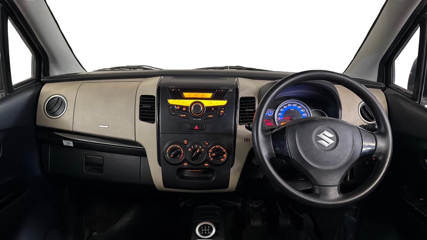 2017 Maruti Wagon R 1.0 VXI, Petrol, Manual, 20,374 km, Dashboard