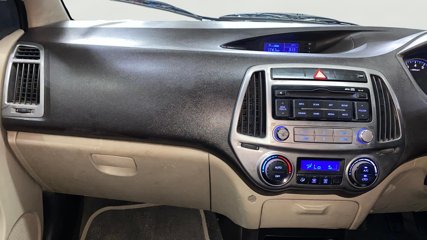 2013 Hyundai i20 MAGNA 1.2, Petrol, Manual, 70,859 km, Air Conditioner