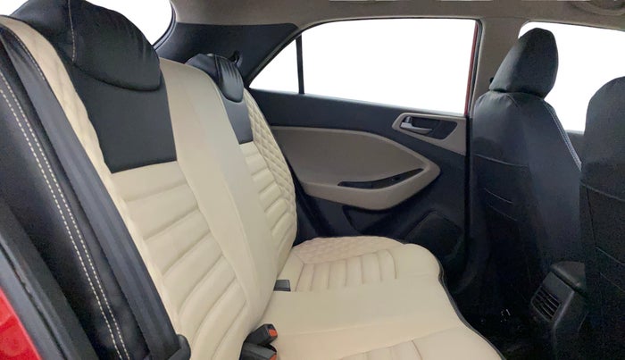 2016 Hyundai Elite i20 SPORTZ 1.2, Petrol, Manual, 86,447 km, Right Side Rear Door Cabin