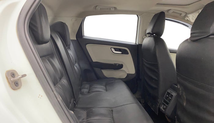 2023 Tata ALTROZ  XZ PLUS (S) , Diesel, Manual, 45,559 km, Right Side Rear Door Cabin