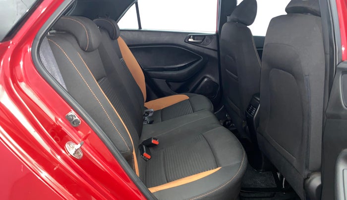 2017 Hyundai Elite i20 ASTA 1.2 DUAL TONE, Petrol, Manual, 1,00,868 km, Right Side Rear Door Cabin