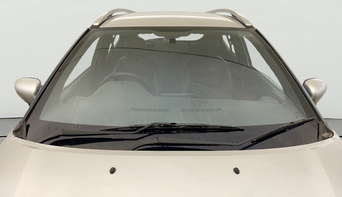 2019 Nissan Kicks XL 1.5, Petrol, Manual, 74,606 km, Front Windshield