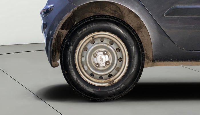 2013 Hyundai i10 ERA 1.1, Petrol, Manual, 31,600 km, Right Rear Wheel