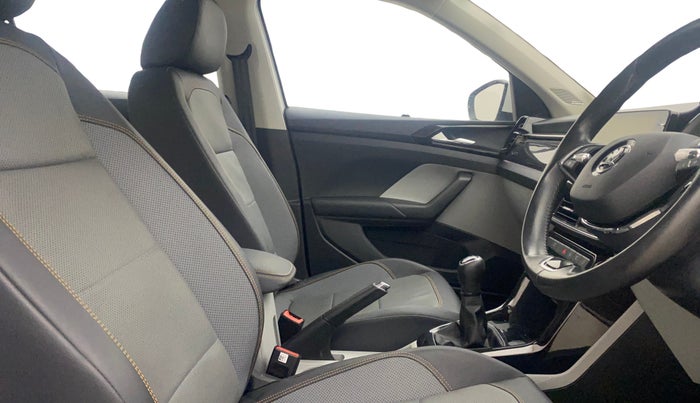 2022 Skoda KUSHAQ STYLE 1.5L TSI MT, Petrol, Manual, 27,212 km, Right Side Front Door Cabin