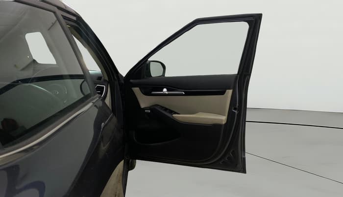 2020 KIA SELTOS GTX PLUS AT 1.5 DIESEL, Diesel, Automatic, 1,41,405 km, RHS Front Door