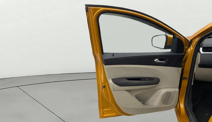 2020 Renault TRIBER RXZ AMT, Petrol, Automatic, 76,244 km, LHS Front Door