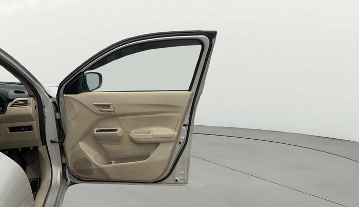 2018 Maruti Dzire LXI, CNG, Manual, 1,09,606 km, RHS Front Door