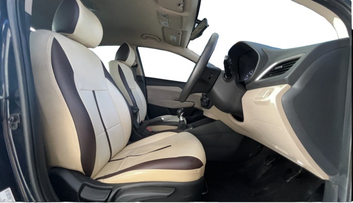 2019 Hyundai Verna 1.6 VTVT SX, Petrol, Manual, 76,303 km, Right Side Front Door Cabin