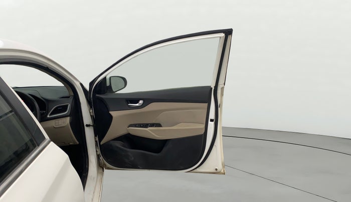 2018 Hyundai Verna 1.6 EX VTVT AT, Petrol, Automatic, 87,019 km, RHS Front Door