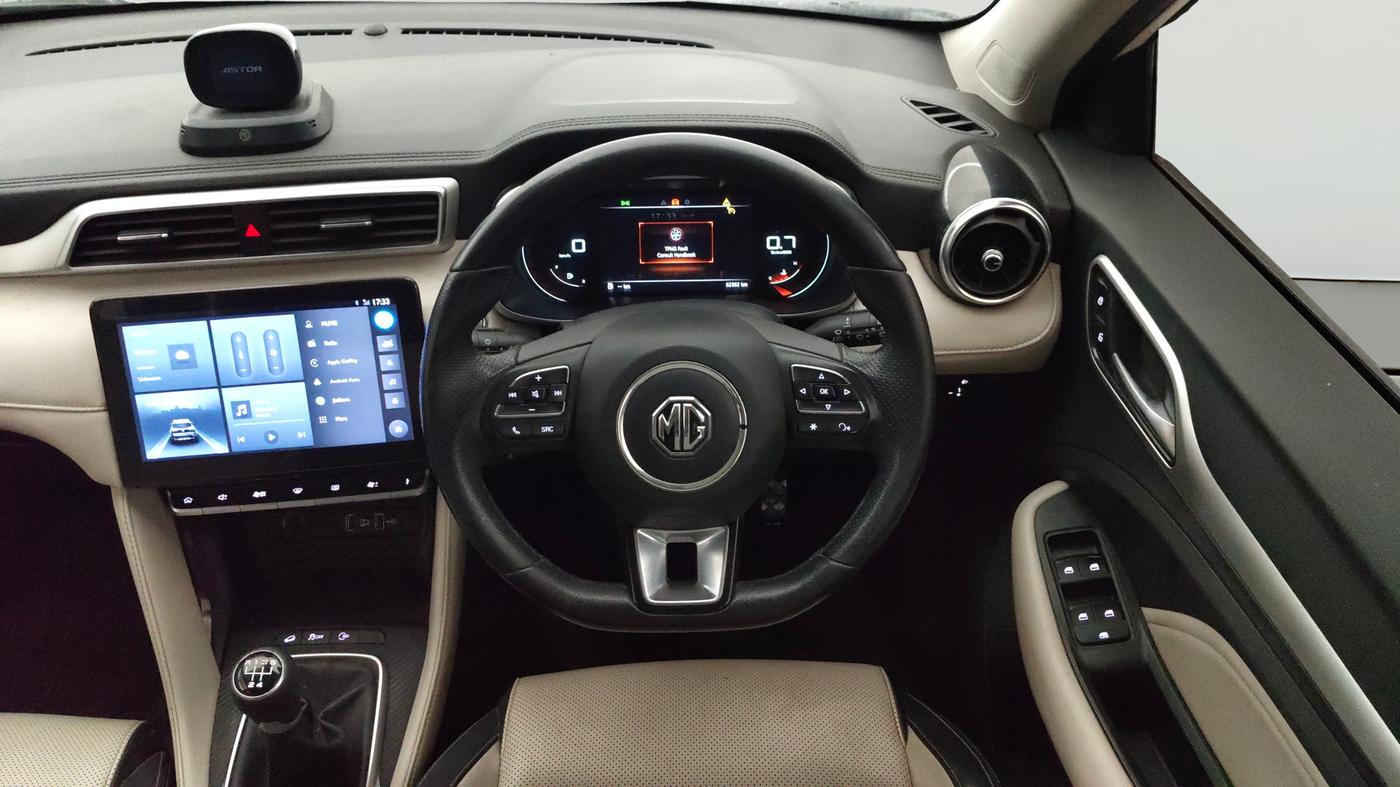 2022 MG ASTOR SHARP 1.5 MT, Petrol, Manual, 62,393 km, Steering Wheel Close Up