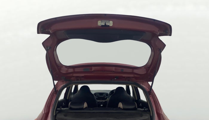 2015 Hyundai Grand i10 ASTA (O) 1.2 KAPPA VTVT, Petrol, Manual, 1,15,614 km, Boot Door Open