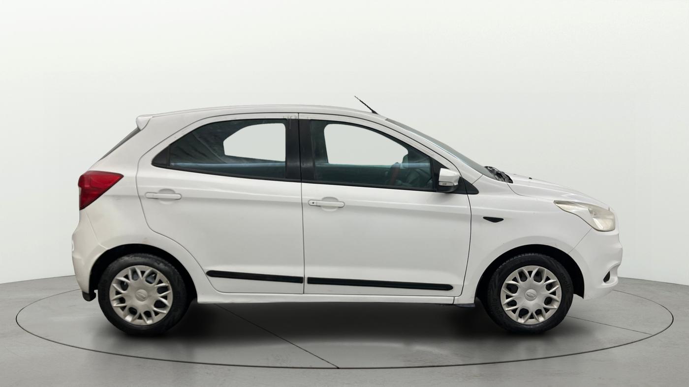 2017 Ford New Figo TREND 1.2 PETROL, CNG, Manual, 87,407 km, Right Side View