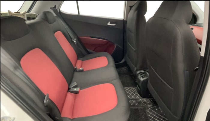 2016 Hyundai Grand i10 1.2 SPORTZ PRIME EDITION VTVT, Petrol, Manual, 36,860 km, Right Side Rear Door Cabin