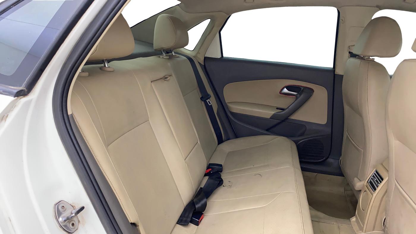 2015 Volkswagen Vento HIGHLINE PETROL AT, Petrol, Automatic, 83,539 km, Right Side Rear Door Cabin