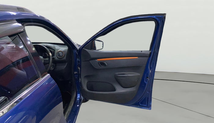 2017 Renault Kwid CLIMBER 1.0 AMT, Petrol, Automatic, 33,082 km, RHS Front Door