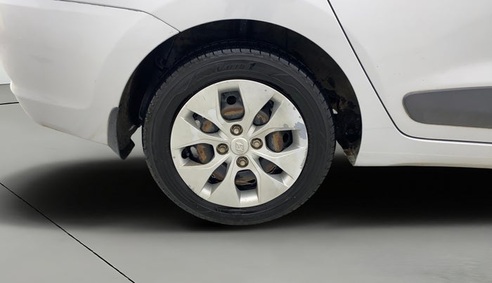 2016 Hyundai Xcent S 1.2 SPECIAL EDITION, Petrol, Manual, 1,07,283 km, Right Rear Wheel