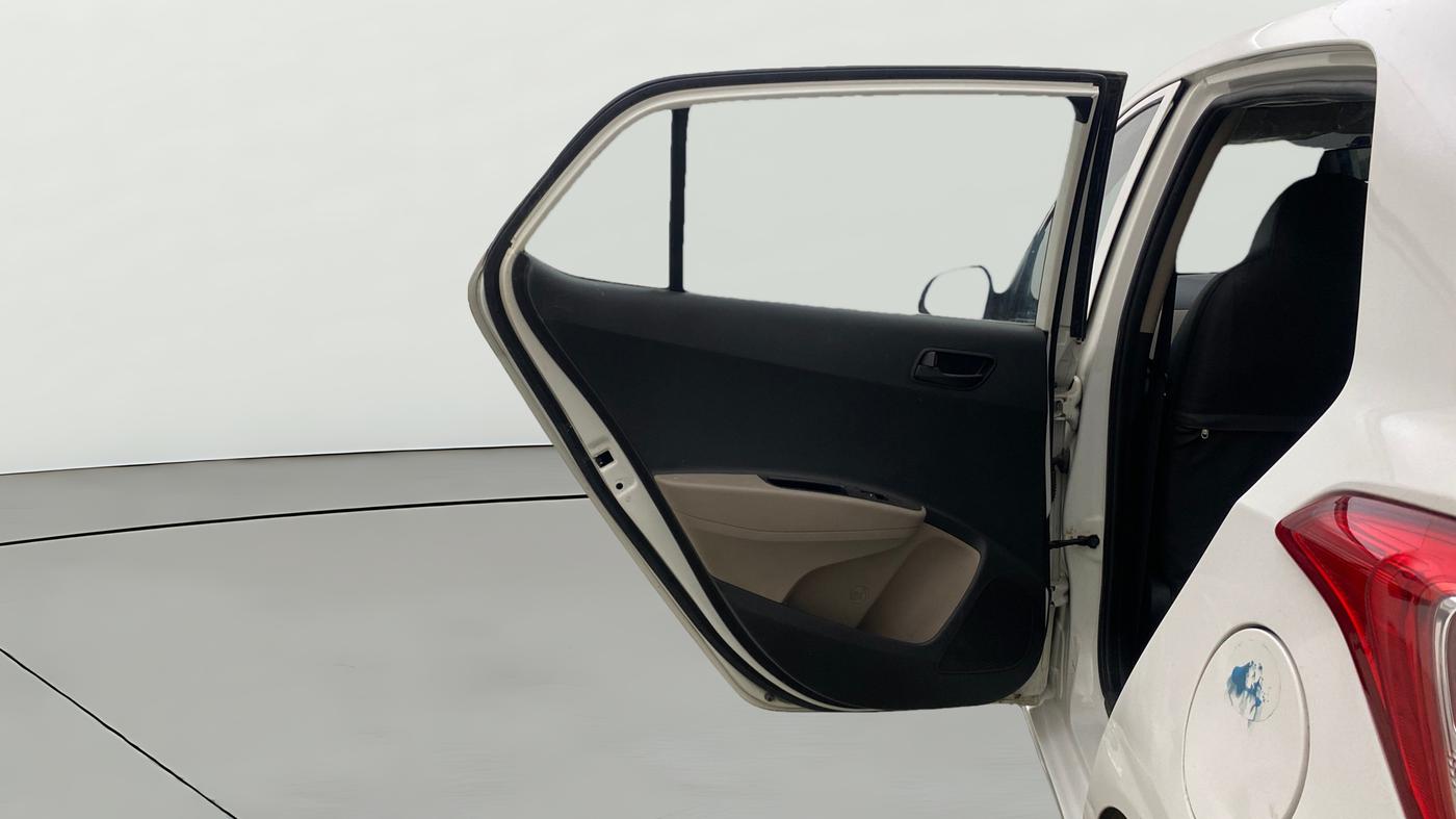 2016 Hyundai Grand i10 MAGNA AT 1.2 KAPPA VTVT, Petrol, Automatic, 71,633 km, LHS Rear Door