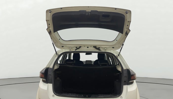 2020 Tata ALTROZ XZ DIESEL, Diesel, Manual, 41,845 km, Boot Door Open