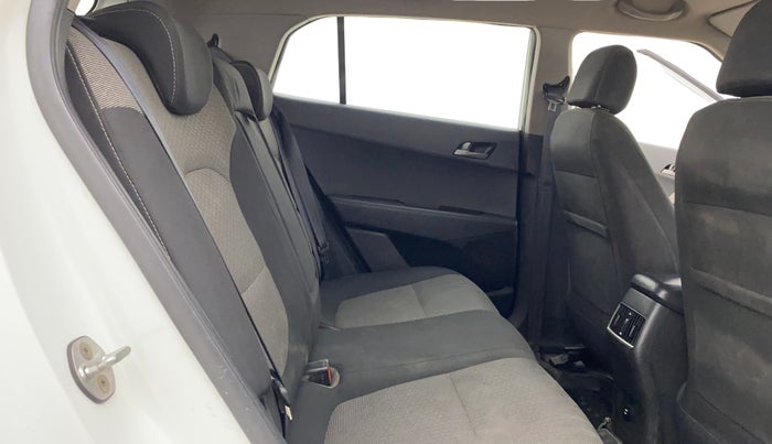 2016 Hyundai Creta SX PLUS 1.6 PETROL, Petrol, Manual, 1,19,371 km, Right Side Rear Door Cabin