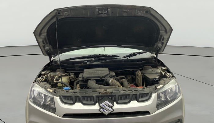 2016 Maruti Vitara Brezza VDI, Diesel, Manual, 1,01,543 km, Open Bonet