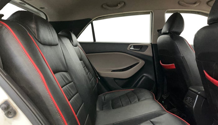 2018 Hyundai Elite i20 MAGNA EXECUTIVE 1.2, CNG, Manual, 99,270 km, Right Side Rear Door Cabin