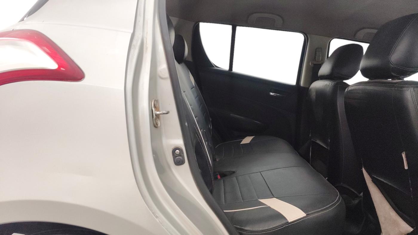 2014 Maruti Swift ZXI, Petrol, Manual, 57,910 km, Right Side Rear Door Cabin