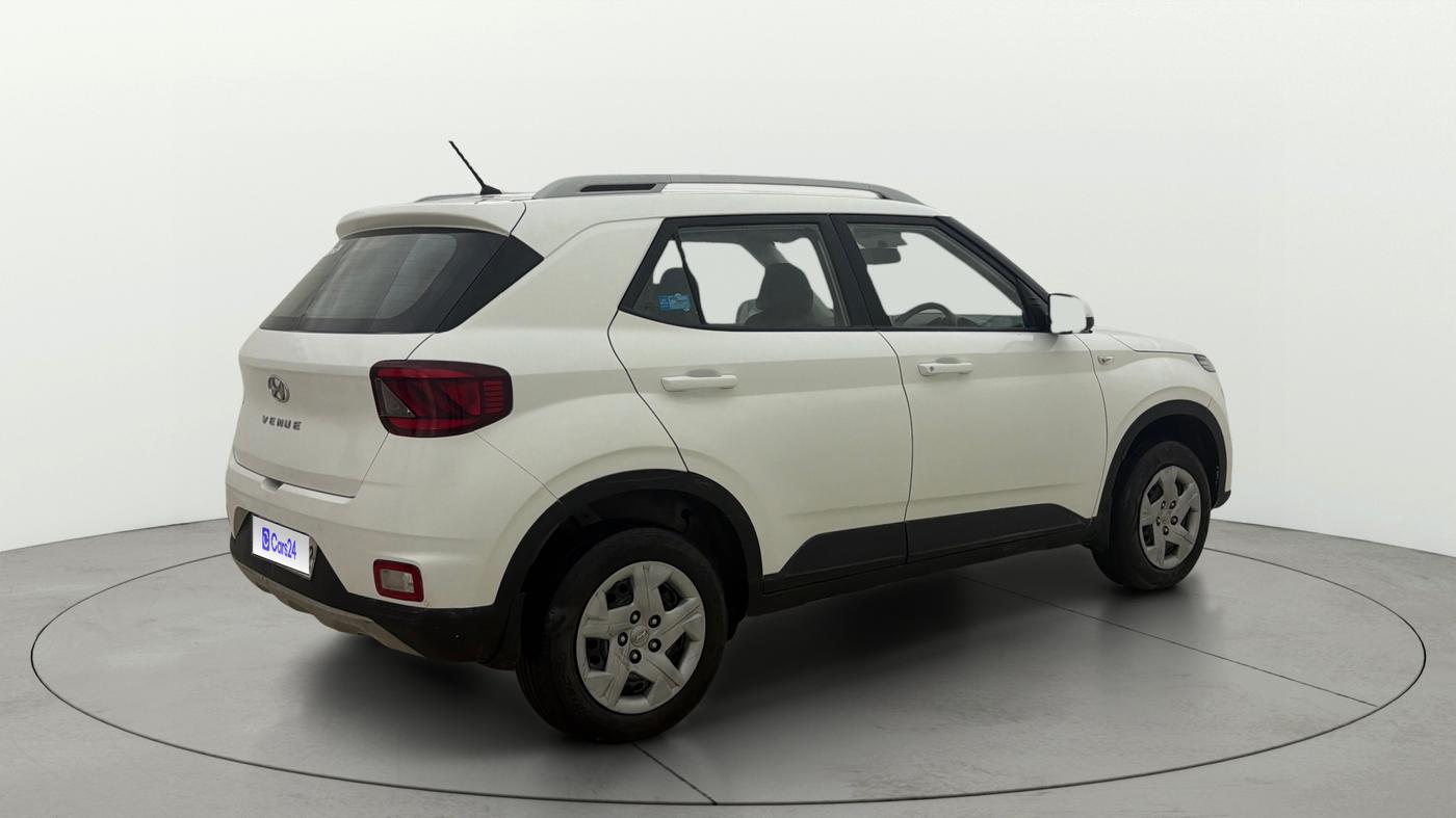 2021 Hyundai VENUE S 1.2, Petrol, Manual, 52,591 km, Right Back Diagonal