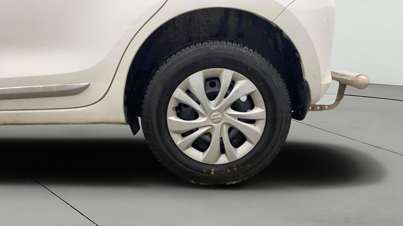 2024 Maruti Swift VXI 1.2L CNG, CNG, Manual, 32,868 km, Left Rear Wheel