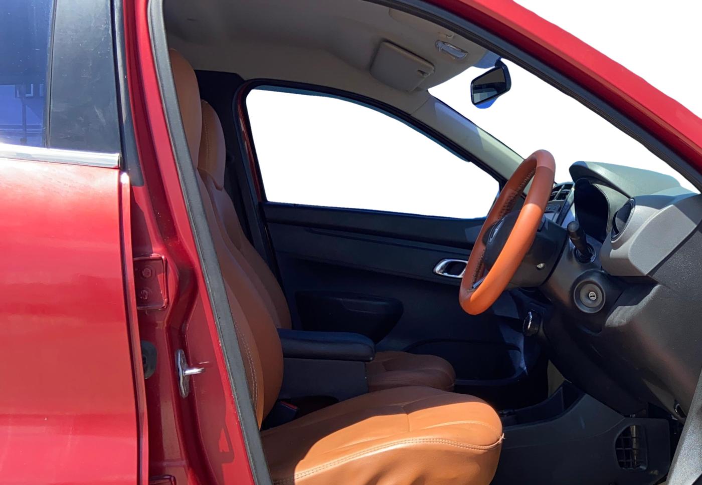 2018 Renault Kwid RXT 1.0 AMT (O), Petrol, Automatic, 55,370 km, Right Side Front Door Cabin