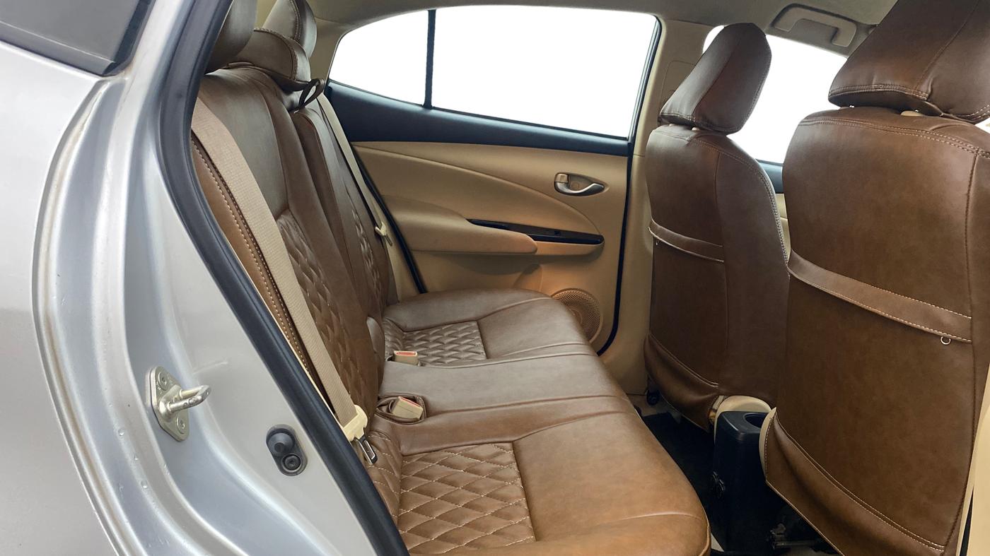2020 Toyota YARIS G MT, Petrol, Manual, 1,04,531 km, Right Side Rear Door Cabin