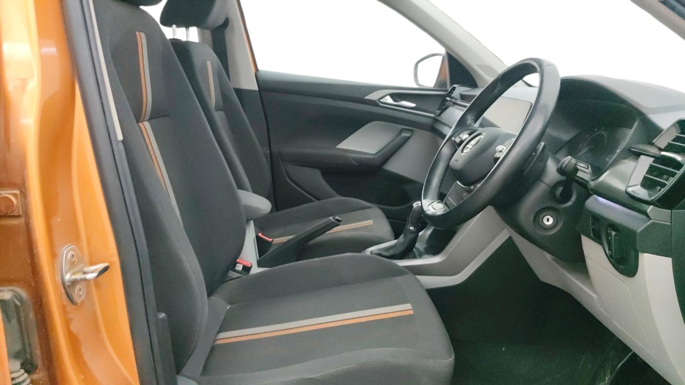 2021 Skoda KUSHAQ AMBITION 1.0L TSI AT, Petrol, Automatic, 49,886 km, Right Side Front Door Cabin