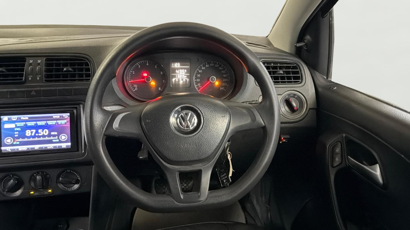 2018 Volkswagen Ameo TRENDLINE 1.0L, CNG, Manual, 1,16,838 km, Steering Wheel Close Up