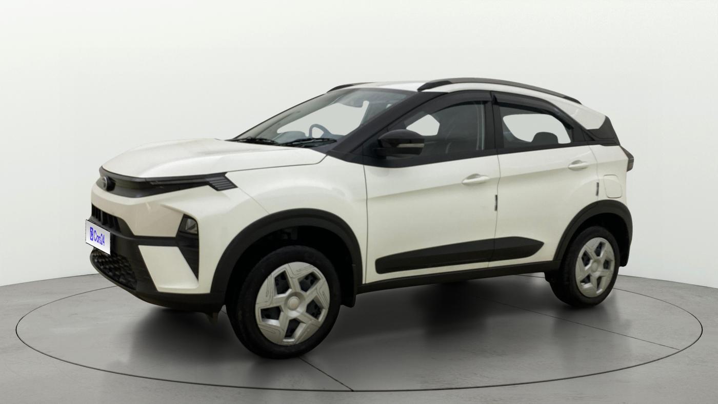 2025 Tata NEXON Pure Plus 1.2 iCNG 6MT, CNG, Manual, 4,881 km, Left Front Diagonal