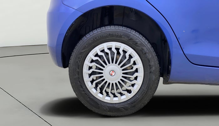 2013 Maruti Swift VXI, Petrol, Manual, 95,023 km, Right Rear Wheel