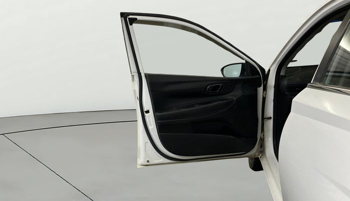 2023 Hyundai NEW I20 MAGNA 1.2 MT, Petrol, Manual, 53,873 km, LHS Front Door